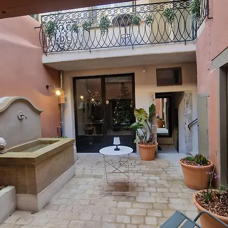 Maison De Centre 아파트 *